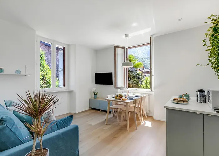 Il Porticciolo Front - Happy * 카스텔베카나