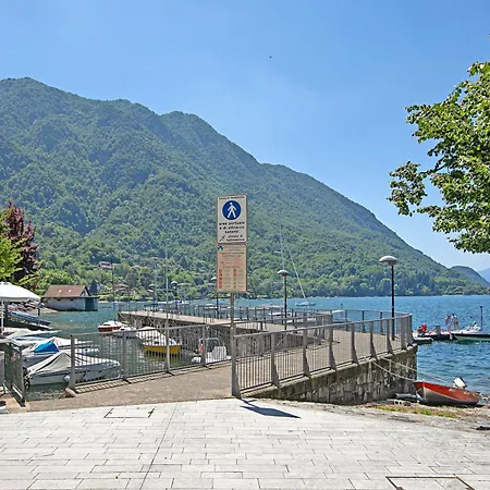 Apartment Il Porticciolo Front - Happy *