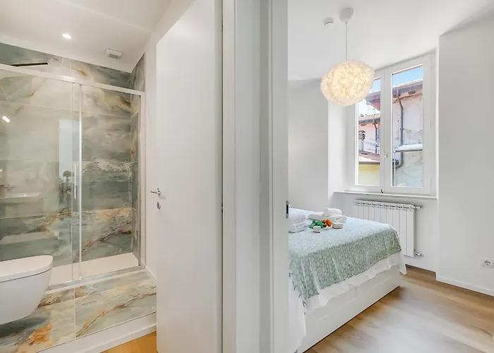 Il Porticciolo Front - Happy * Castelveccana